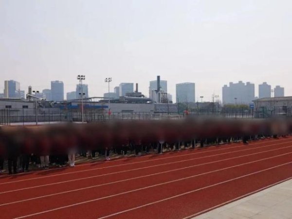 实盘杠杆配资平台 多名小学生一年内出现流鼻血等异常情况，杭州教育局：已成立工作专班